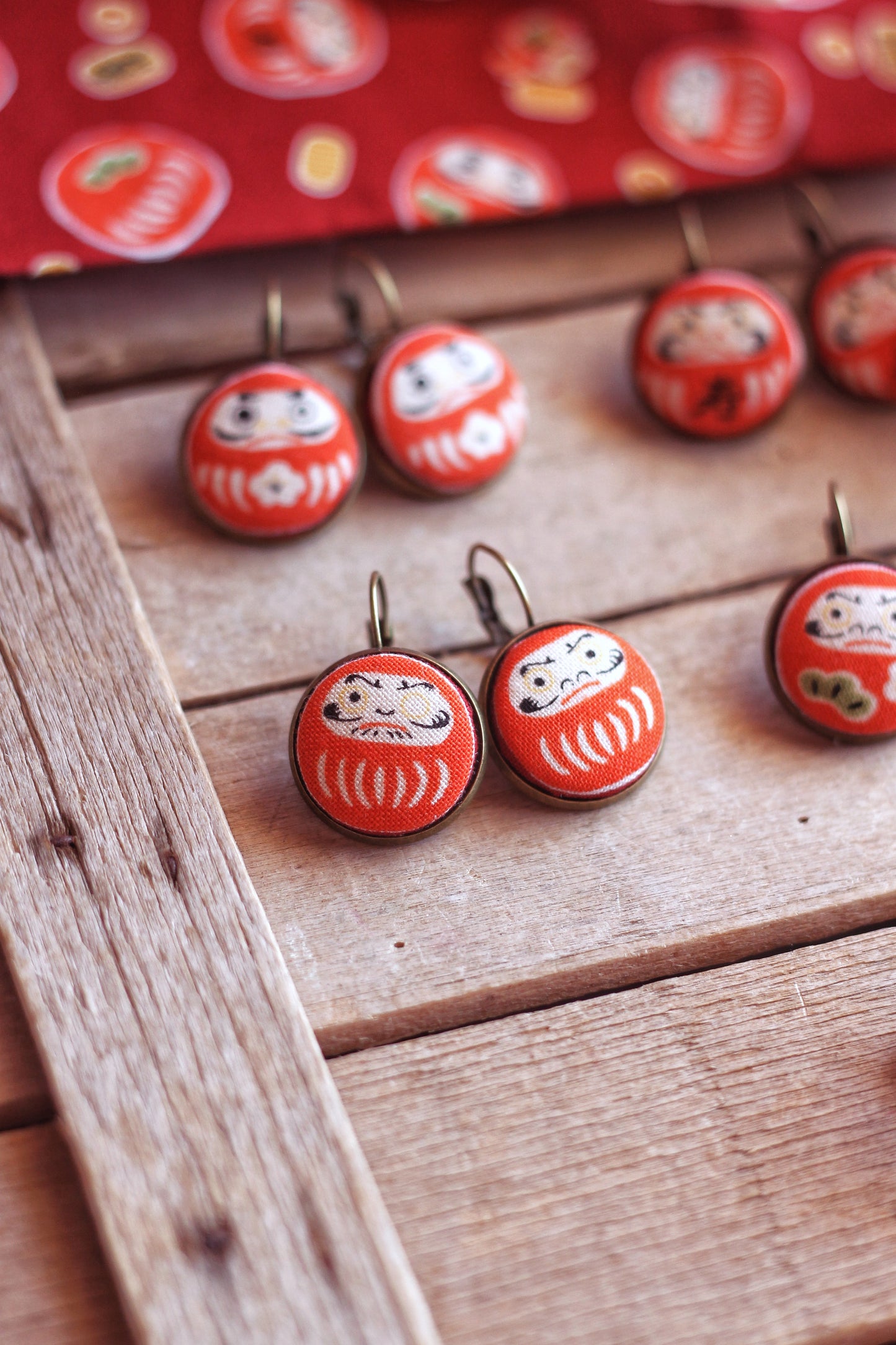 Orecchini Daruma 祝福 Shukufuku