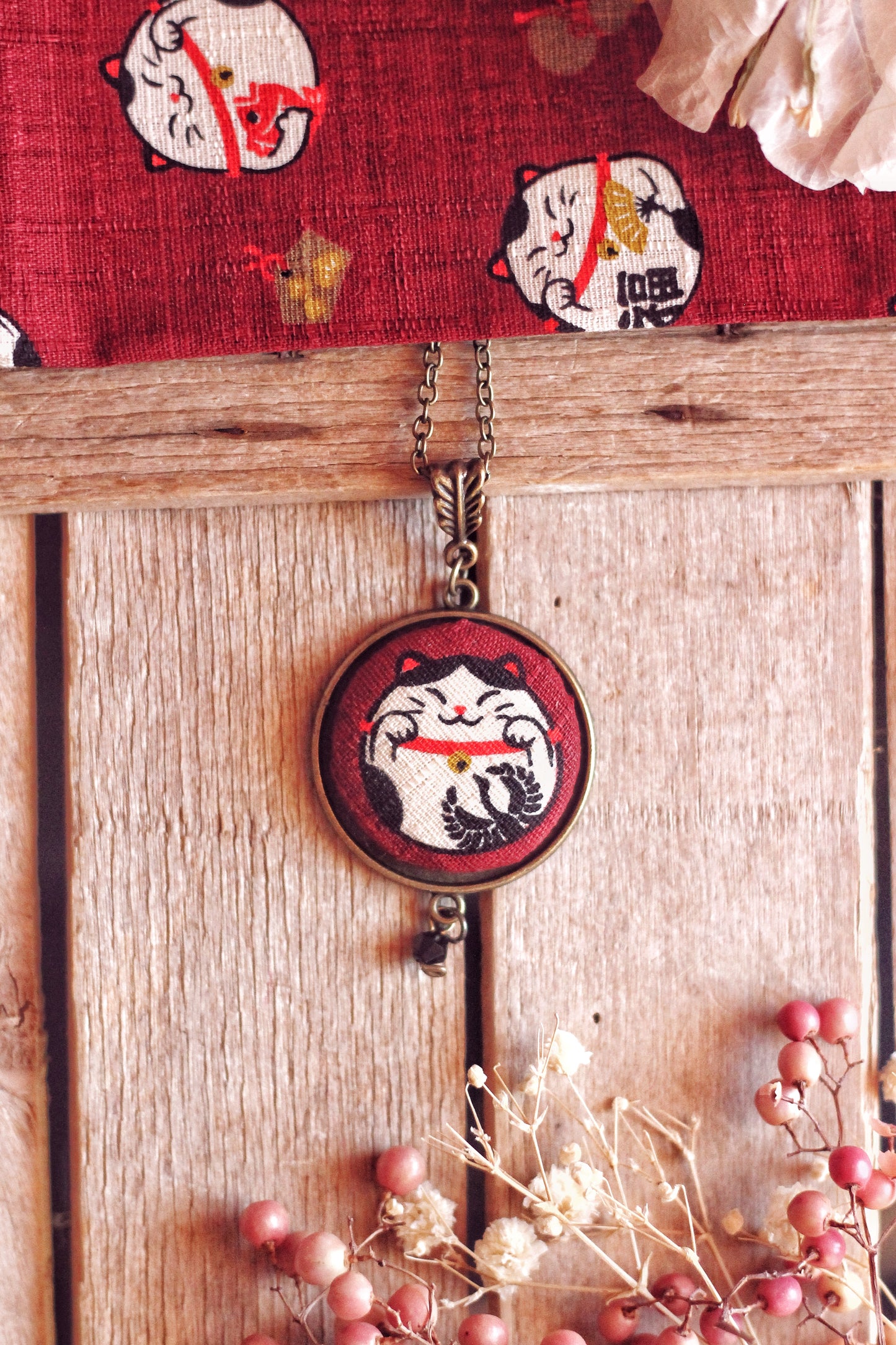 Collane 祝福 Shukufuku - Maneki Neko Rosso