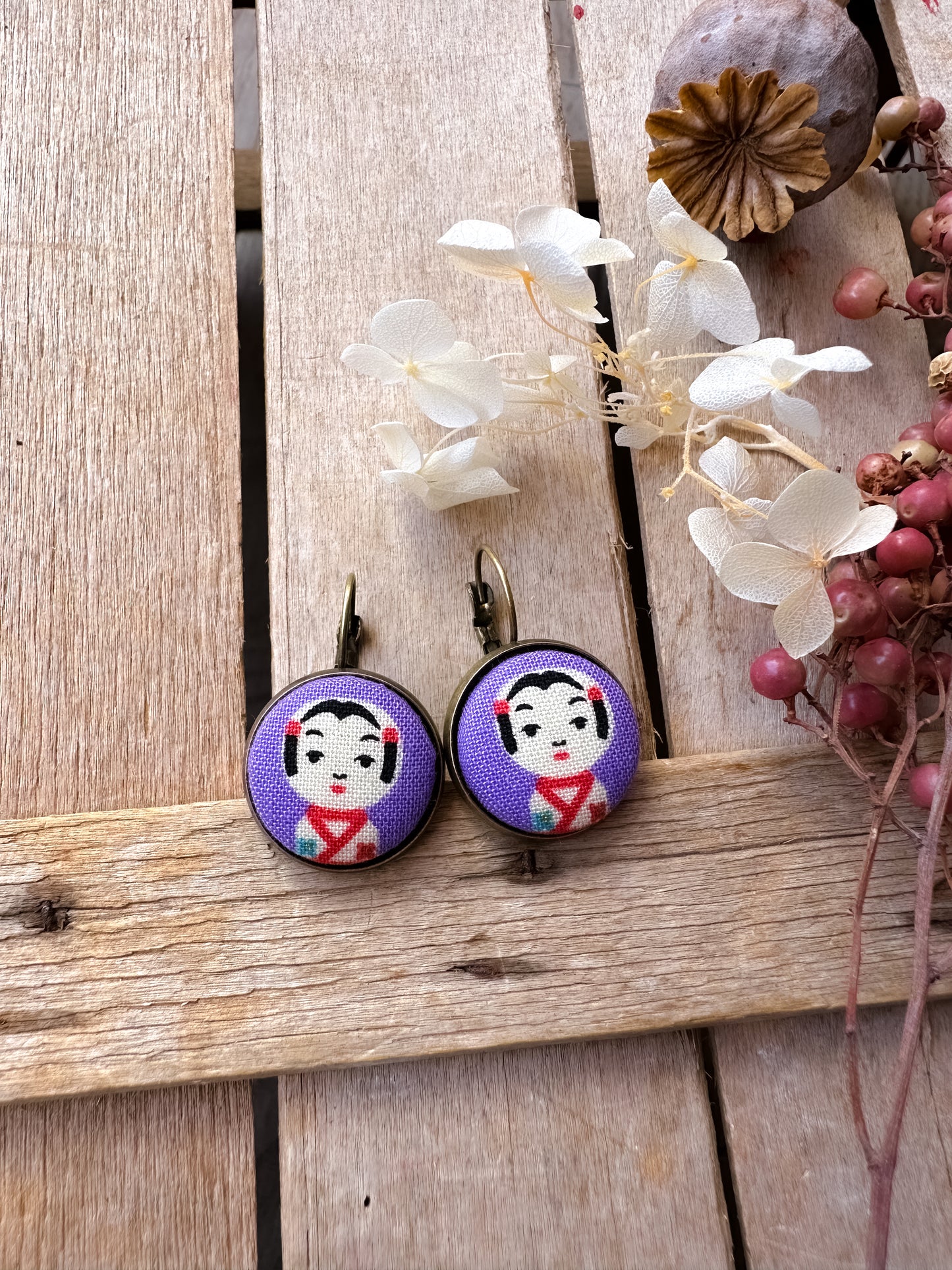 Orecchini e collana Kokeshi Doll