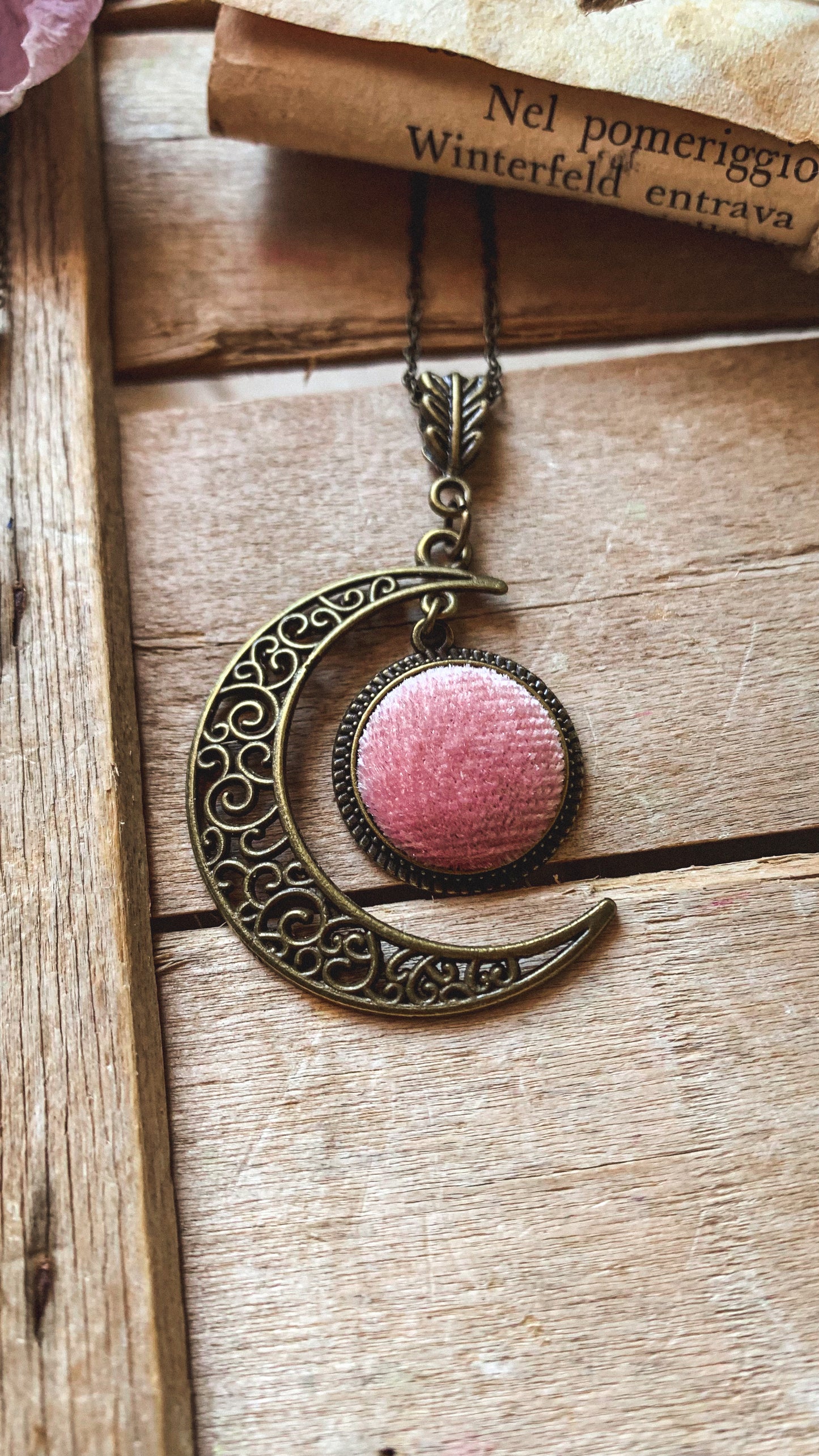Collana Tsukimi 月見 luna calante e velluto