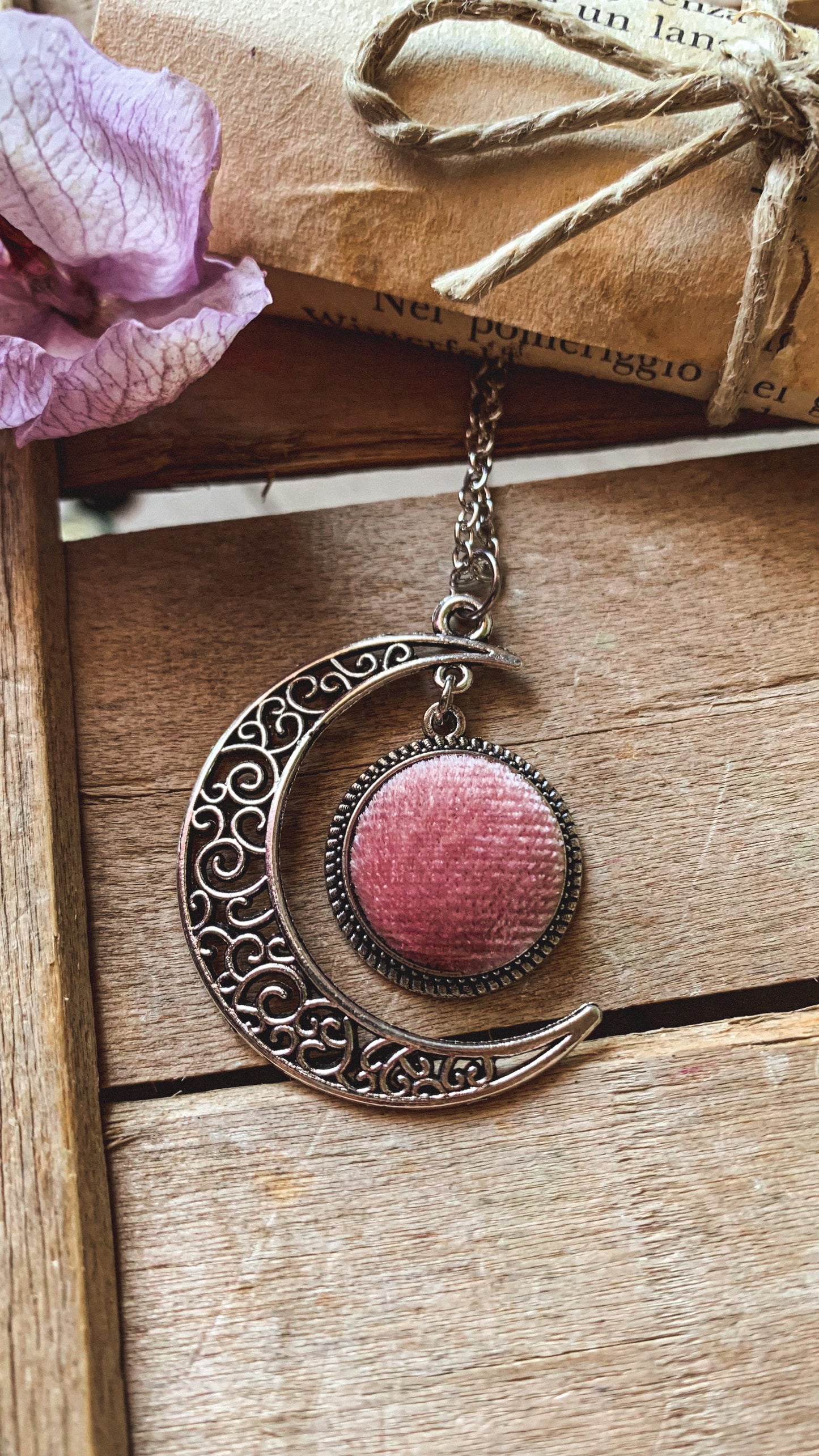 Collana Tsukimi 月見 luna calante e velluto