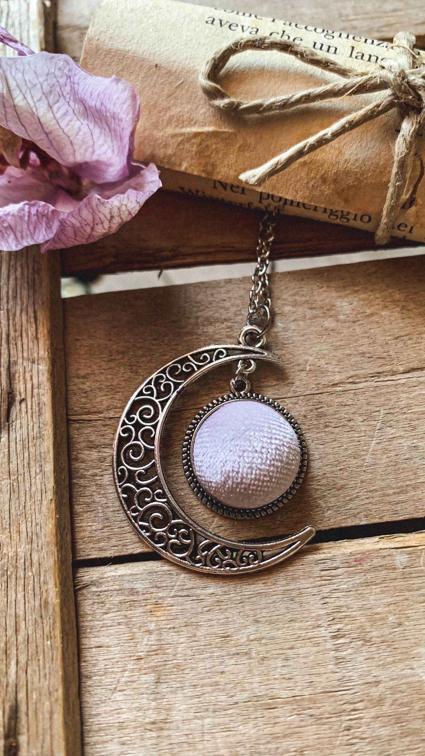 Collana Tsukimi 月見 luna calante e velluto