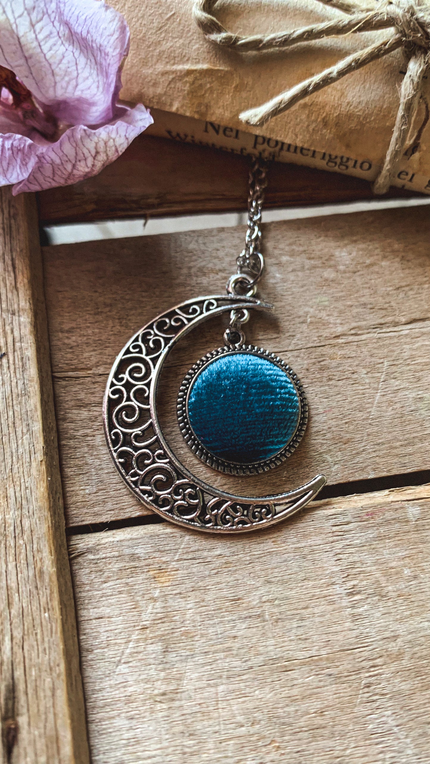 Collana Tsukimi 月見 luna calante e velluto