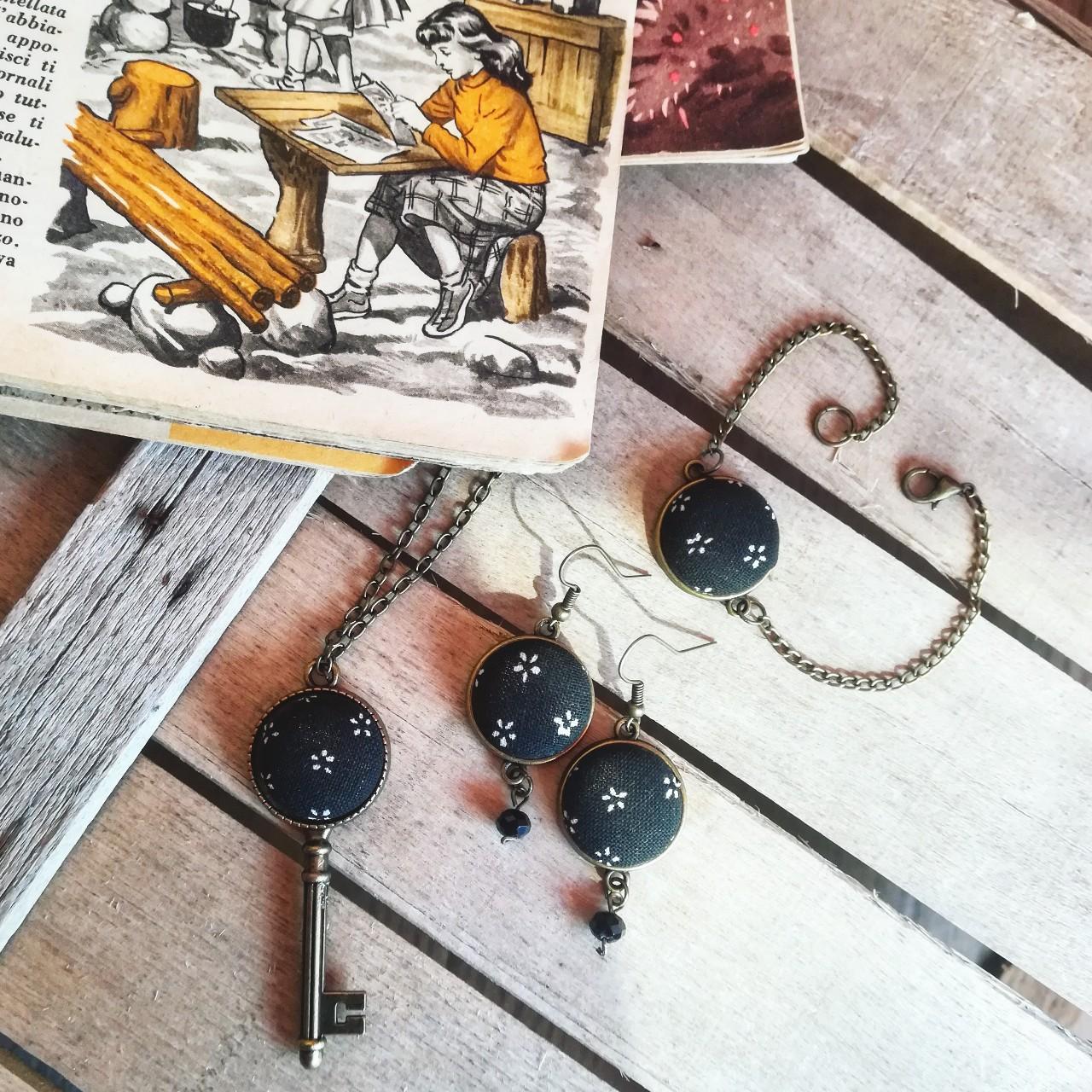 Set fiorellini bianchi