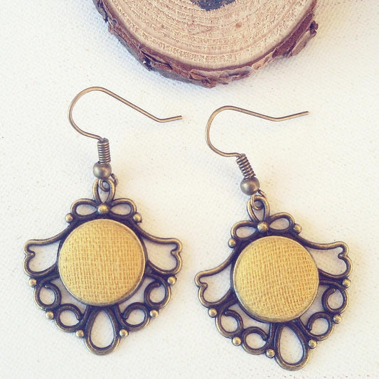 Orecchini pendenti tinta unita