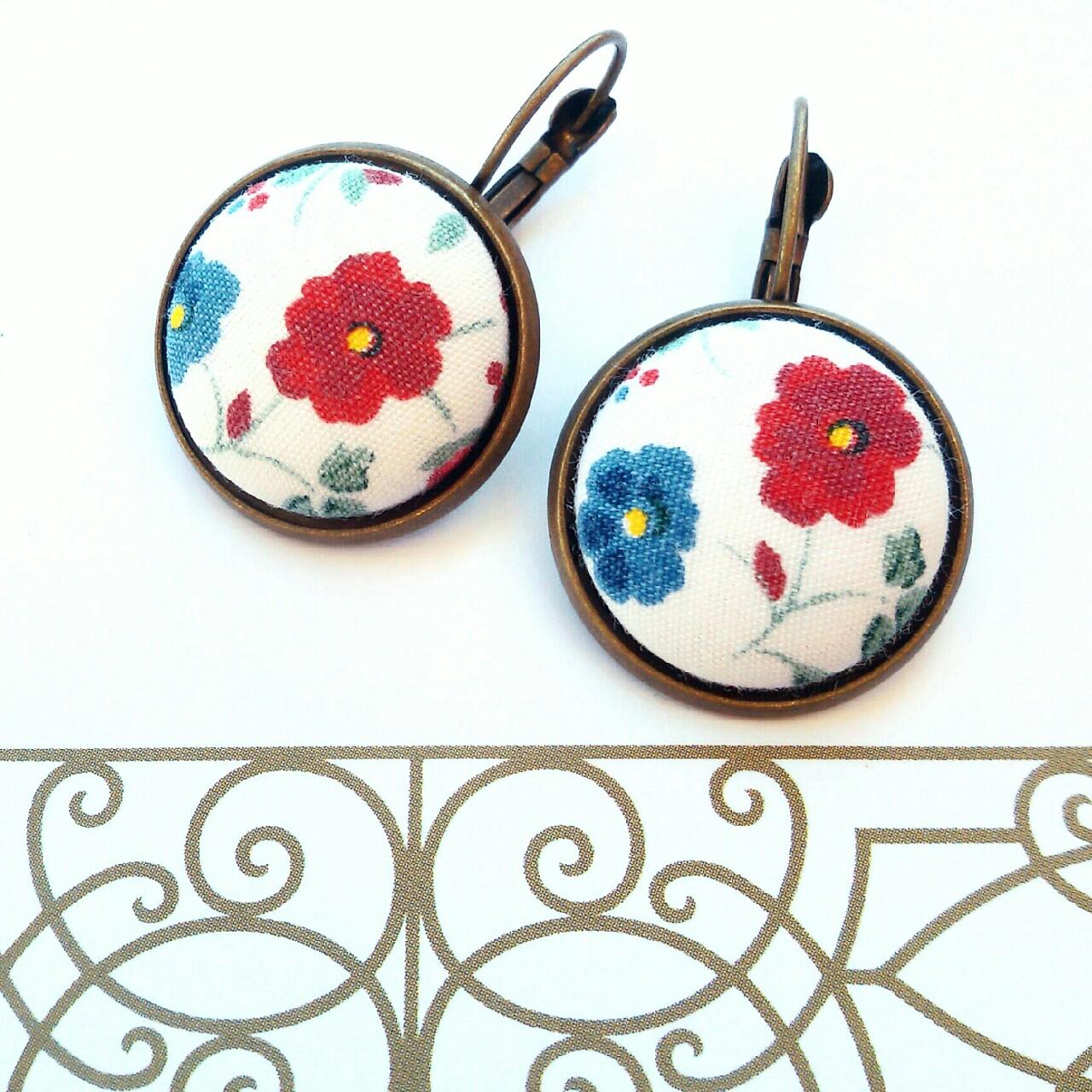 Orecchini monachella fiori rossi e azzurri