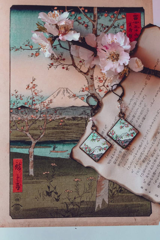 Orecchini Monte Fuji primaverile