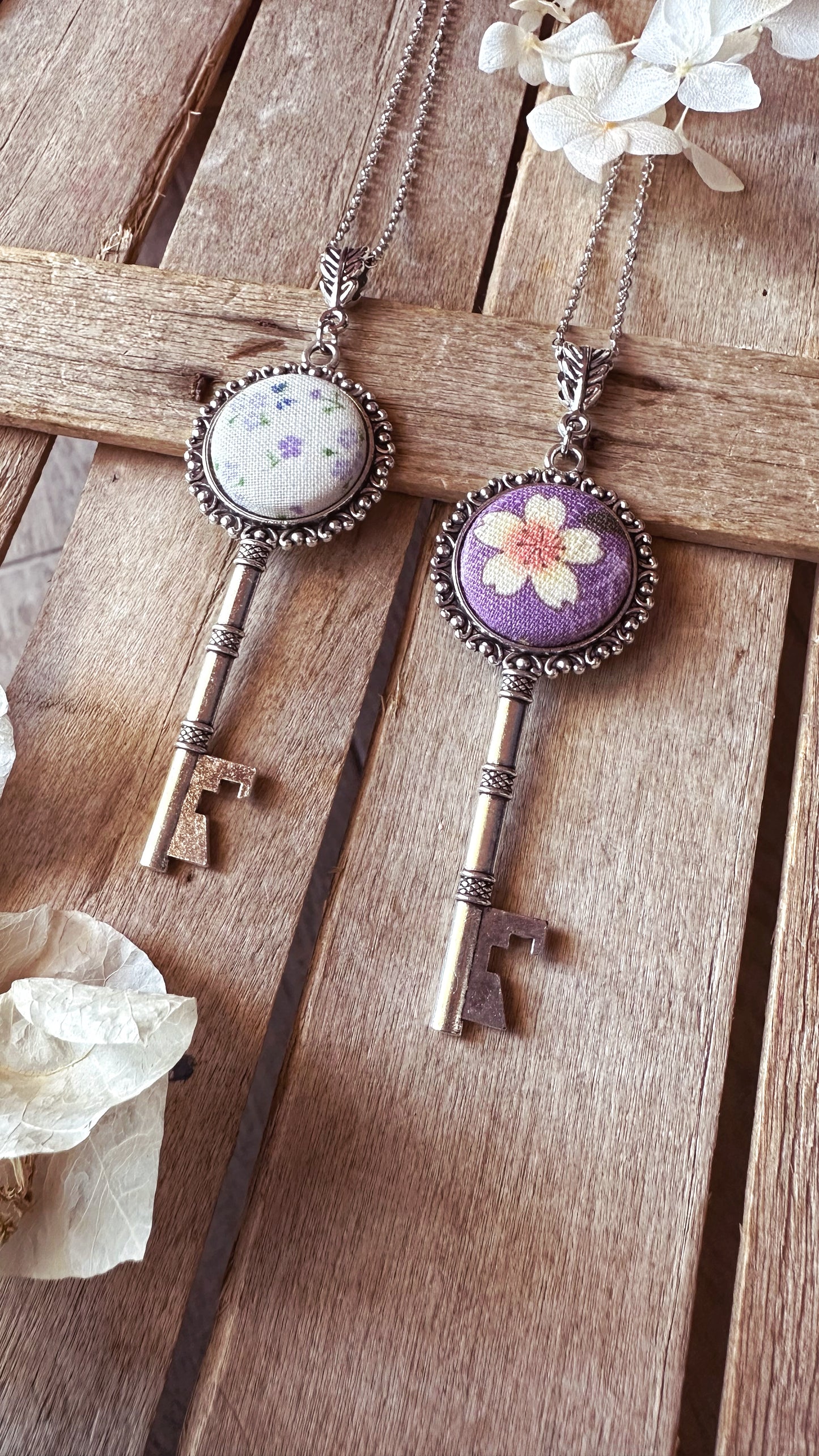 Nuove collane chiave Lilac - tessuti giapponesi - color silver