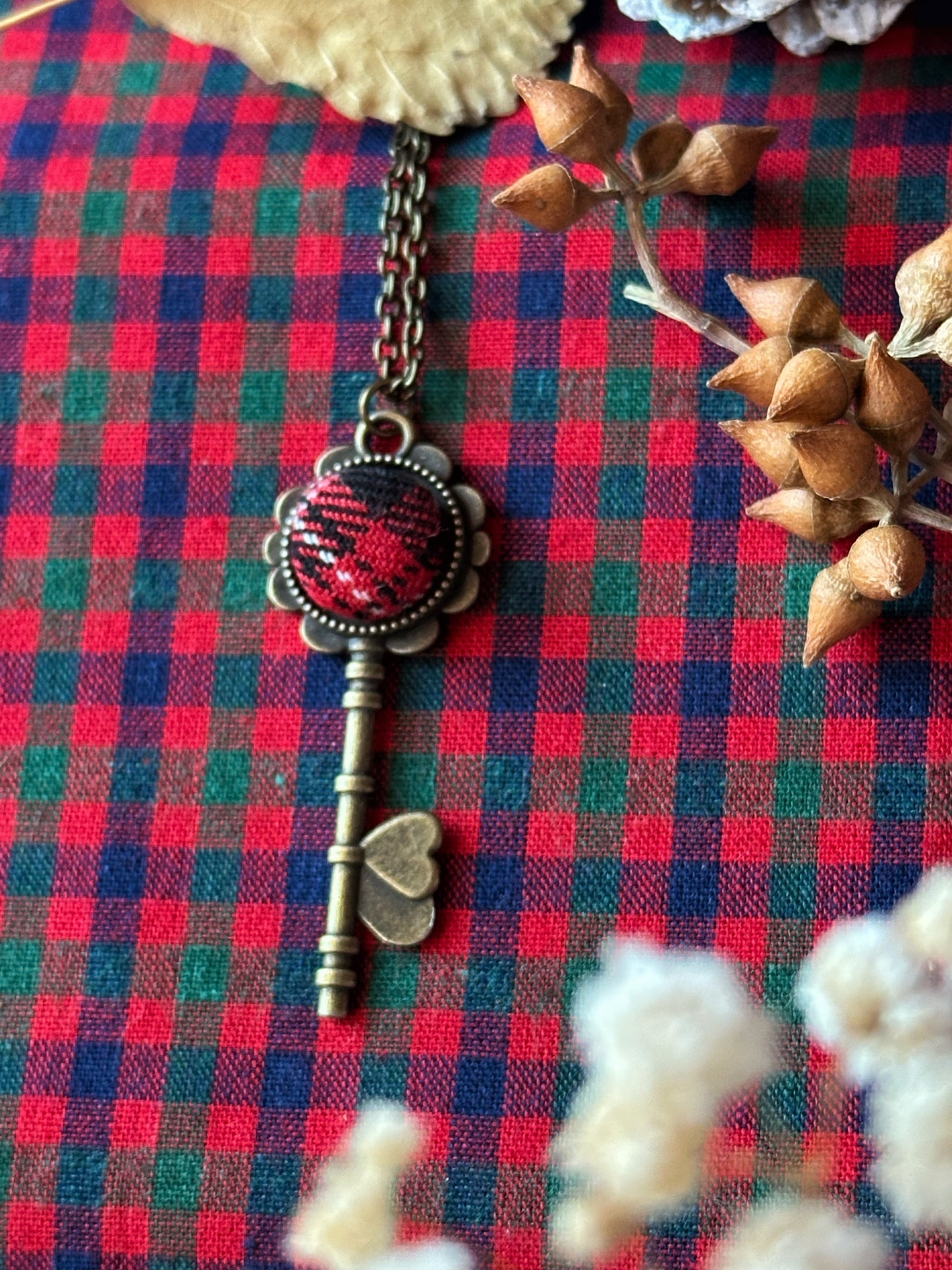 Collane Natalizie a forma di chiave, con inserto in tessuto natalizio