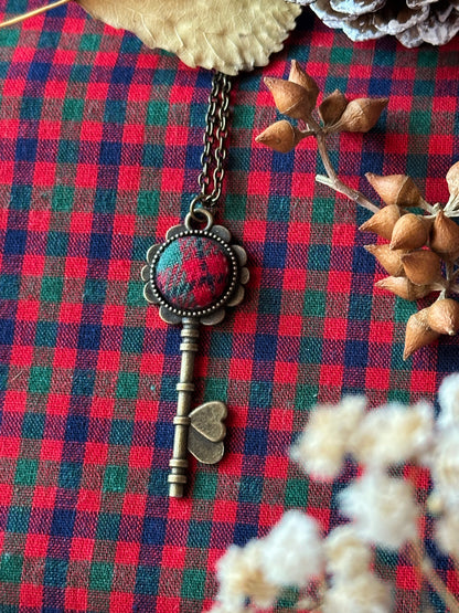 Collane Natalizie a forma di chiave, con inserto in tessuto natalizio